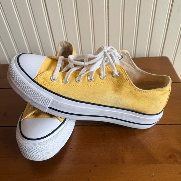 Converse Chuck Taylor All Star Low Top Yellow Canvas Sneakers Women's 8 -568627C - Picture 15 of 16